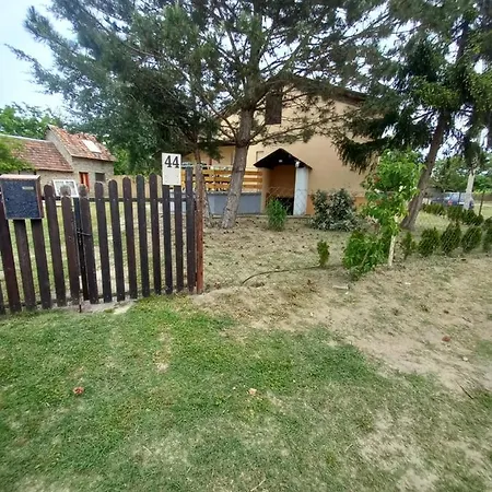 Apartment Piar